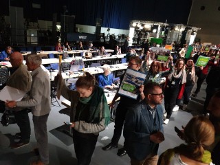 Plakataktion der uGL auf der 49. BDK in Karlsruhe am 25.11.2023