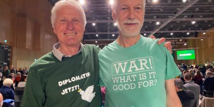 Hans Schmidt und Martin Pilgram auf dem Grünen-Parteitag in Wiesbaden